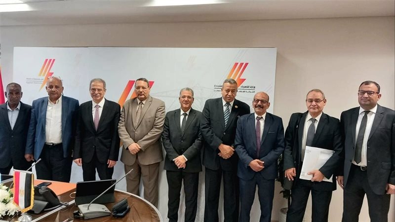 رئيس القابضة لكهرباء مصر يترأس اجتماع الموازنة التخطيطية لشركة المحطات المائية