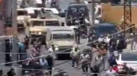 الجيش اللبناني يتدخل لاحتواء إشكال في البيسارية وقطع عدد من الطرق (فيديو)