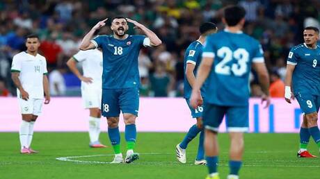لمدة 7 ساعات.. تفاصيل احتجاز نجم المنتخب العراقي أيمن حسين في مطار شيكاغو