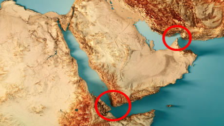 مستشار خامنئي يوجه رسالة تحذيرية لواشنطن ويهدد بإغلاق مضيق باب المندب