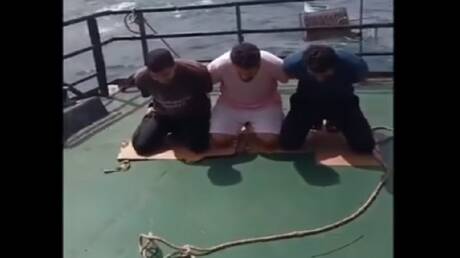 بعد فيديو مرعب.. فشل تحرير 8 بحارة مصريين بالصومال
