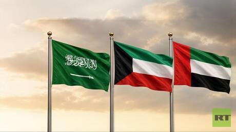 الكويت تجري محادثات مع السعودية والإمارات لاستخدام خطوط أنابيبهما لتصدير نفطها