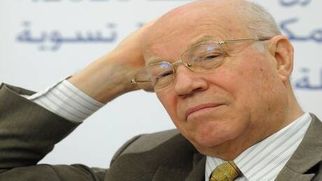 بوتين يمنح جائزة الدولة الروسية لصاحب “تاريخ السعودية” و”مصر والمصريون”