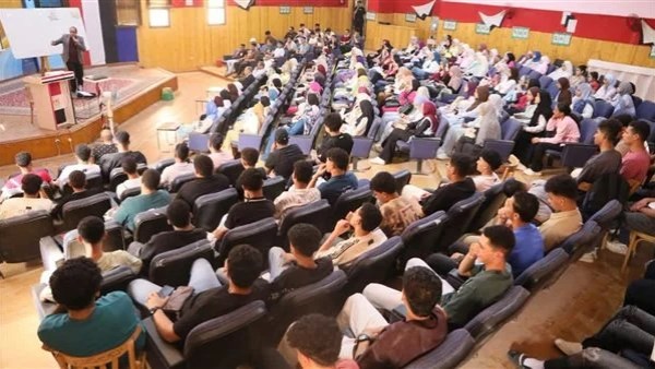انطلاق القوافل التعليمية المجانية لطلاب الثانوية العامة بالوادي الجديد