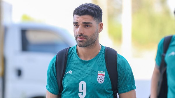منتخب إيران يغادر إلى المكسيك