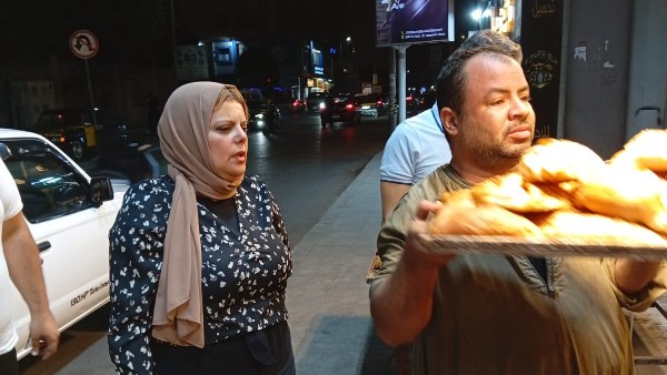 حملة مكبرة بحي شرق الإسكندرية تضبط 164حالة إشغال طريق وتشميع مقهى مخالف