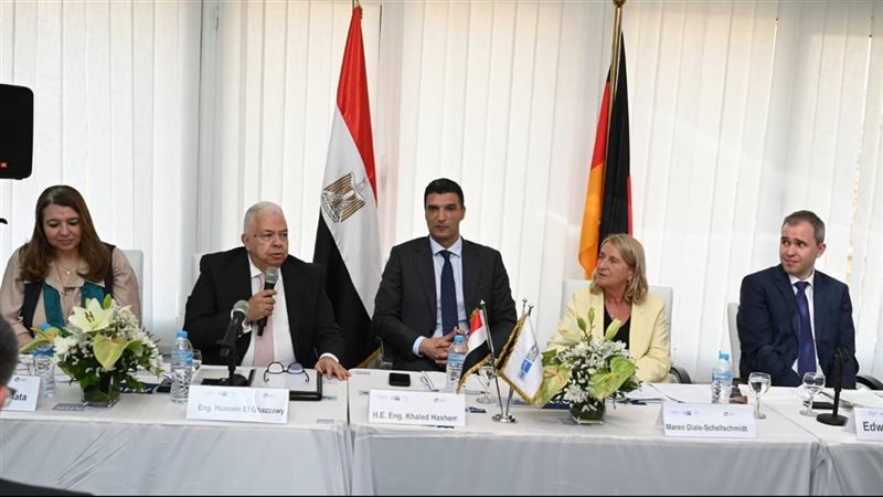 وزير الصناعة: مصر حريصة على الاستفادة من خبرات الشركات الألمانية في الطاقة الجديدة والمتجددة