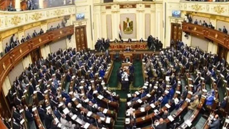 برلمان الإخوان، كيف تحولت قاعة التشريع إلى مسرح للغرائب قبل أن تعصف به الدستورية؟