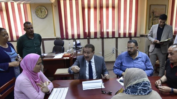 تكثيف حملات طرق الأبواب للتيسير على المتأخرين في سداد مستحقات الوحدات السكنية ببورسعيد