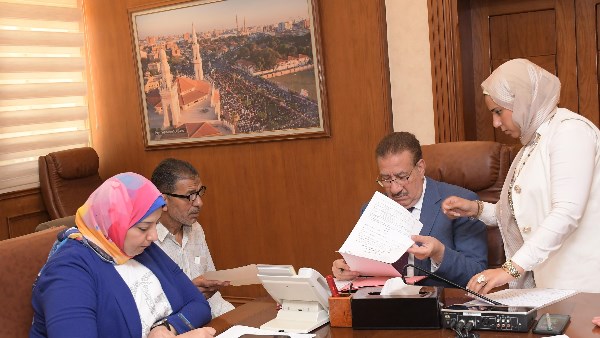من قلب الشارع إلى مكتب المحافظ.. استجابة سريعة لشكاوى المواطنين ببورسعيد