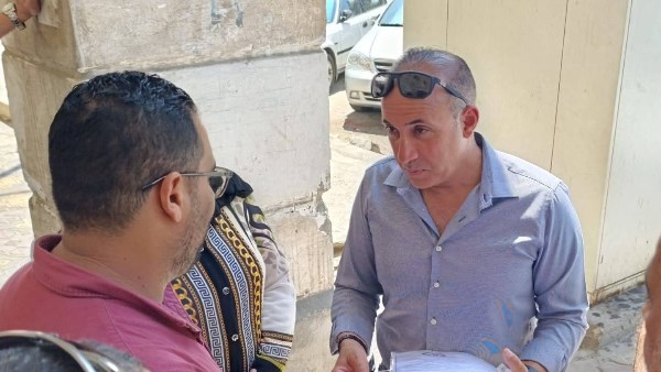 رئيس شرق بورسعيد يقود حملة مكبرة لتشميع محال تجارية مخالفة | صور