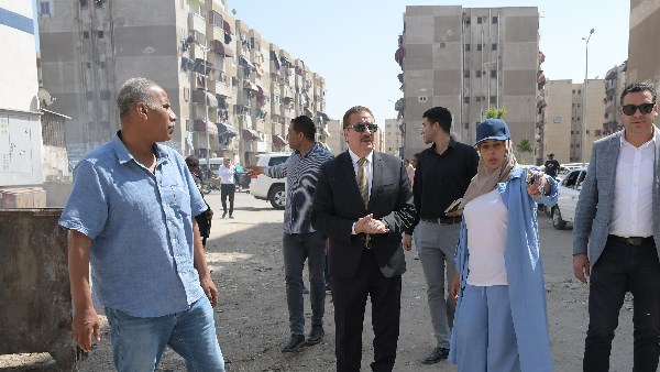 محافظ بورسعيد يتفقد أعمال تطوير 72 عمارة سكنية بمنطقة السيدة نفيسة
