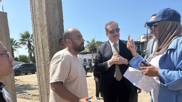محافظ بورسعيد يوجه بسرعة الانتهاء من تطوير ورفع كفاءة شارع عكا بحي الشرق