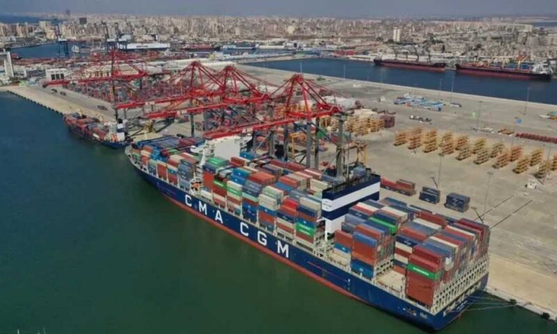 حركة نشطة بموانئ البحر الأحمر.. تداول 6 آلاف طن بضائع واستقبال سفن جديدة