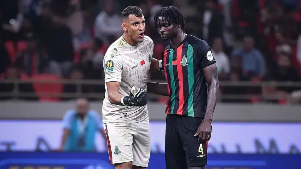 موعد مباراة الجيش الملكي ضد الدفاع الجديدي في قمة الدورى المغربي.. والقناة الناقلة مجانا