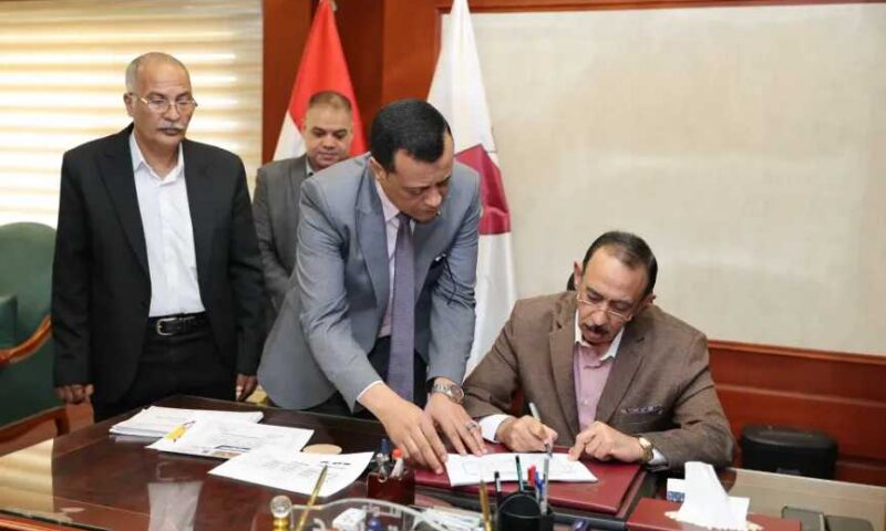 محافظ سوهاج يعتمد نتيجة الشهادة الإعدادية بنسبة نجاح 72.87%