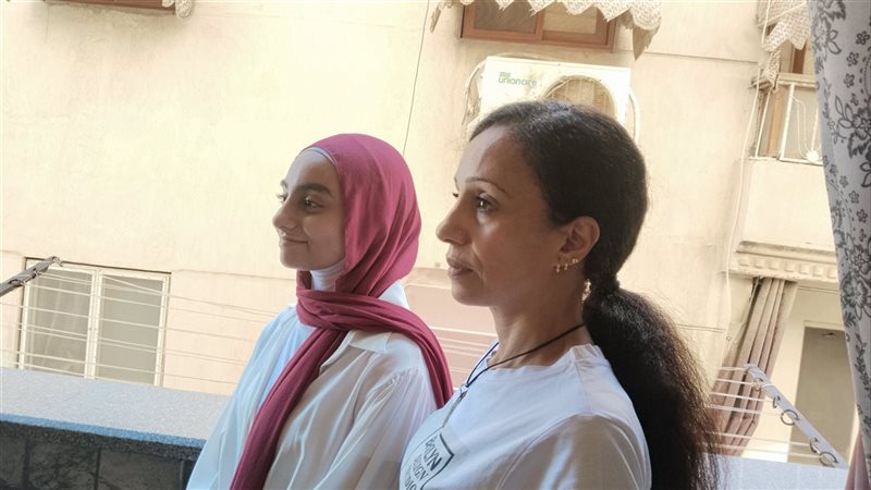 شاهندة عبد العزيز تروي قصة تفوقها بالشهادة الإعدادية: اعتدت وجودي ضمن الأوائل وهدفي الالتحاق بالطب (فيديو)