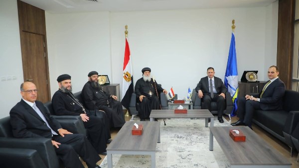 محافظ دمياط يستقبل نيافة الأنبا ماركوس