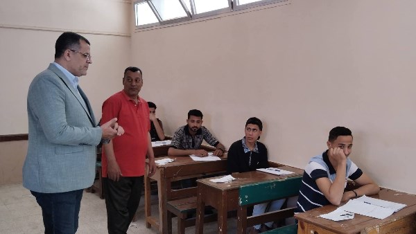 لا شكوى من الامتحانات.. هدوء وانضباط في لجان  الدبلومات بدمياط