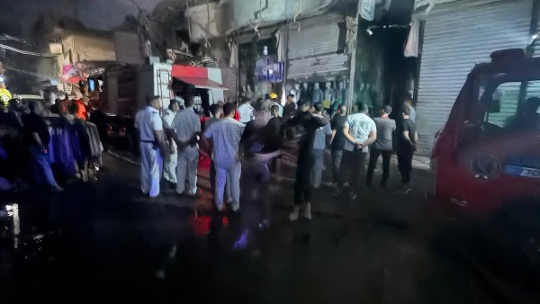 عاجل .. السيطرة على حريق هائل بمحل تجاري بشارع البورصة بطنطا بسبب ماس كهربائي