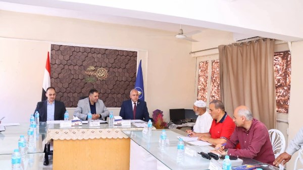 محافظ دمياط يلتقي بالمواطنين بالروضة
