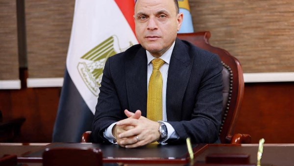 الغربية: ضبط 49 شيكارة دقيق مدعم و827 علبة سجائر مهربة
