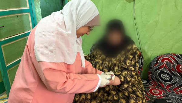 صحة الشرقية تنفذ 123 ألف زيارة منزلية مجانية لكبار السن وذوى الهمم