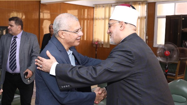 بحضور المفتي.. مناقشة رسالة دكتوراه بجامعة الزقازيق حول “جهود الهيئة العالمية للإعجاز العلمي في القرآن والسنة”