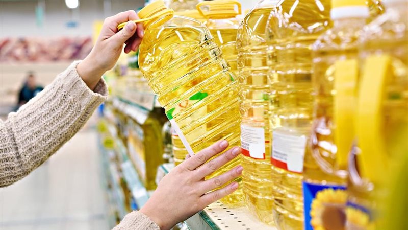 طن الأولين يتراجع 1000 جنيه، أسعار الزيت اليوم في الأسواق