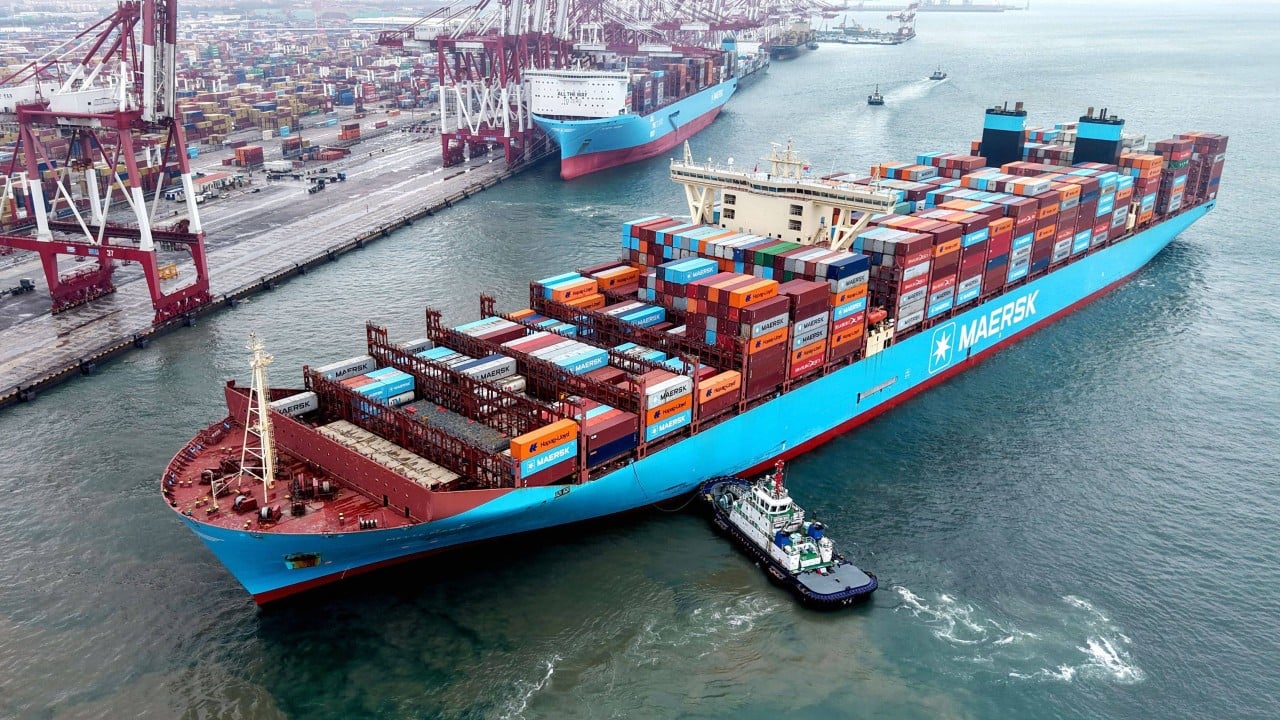 Businesses face huge spike in shipping costs as Hormuz fuel crisis deepens