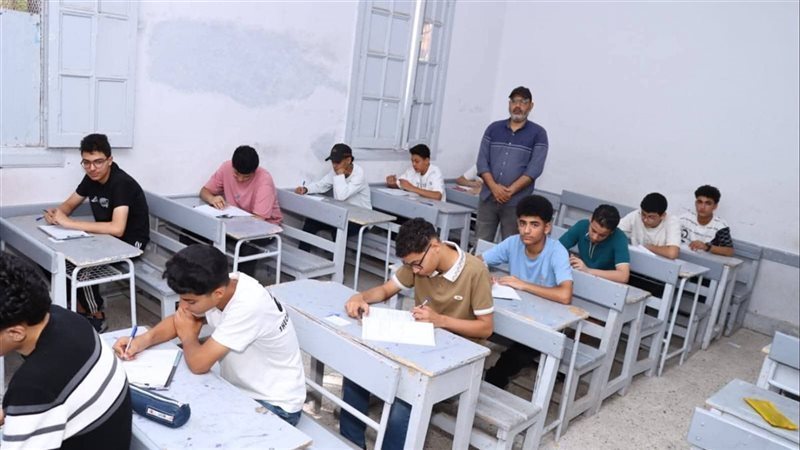 22954 طالبا بالثانوية العامة في الفيوم يؤدون اليوم امتحان اللغة العربية