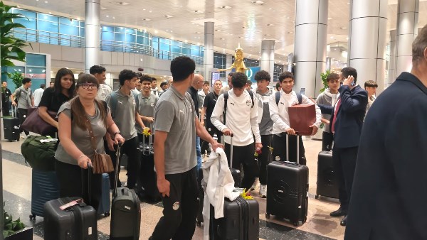 منتخب مصر للناشئين يصل مطار القاهرة بعد برونزية أمم أفريقيا والتأهل للمونديال