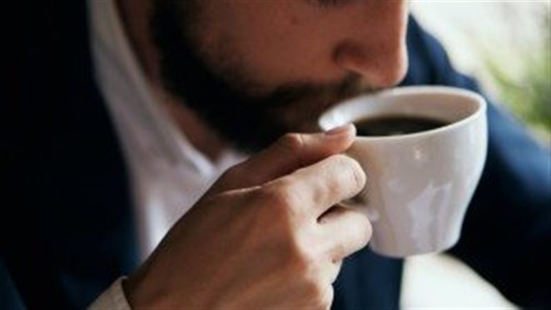 سلاح ذو حدين، دراسة تكشف تأثير الكافيين على صحة العظام