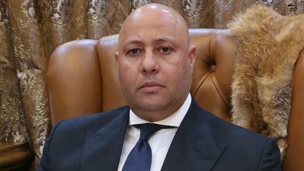 من المشنقلة إلي البراءة .. أشرف نبيل ينجح في تغيير مصير متهمي «عطار بولاق الدكرور»