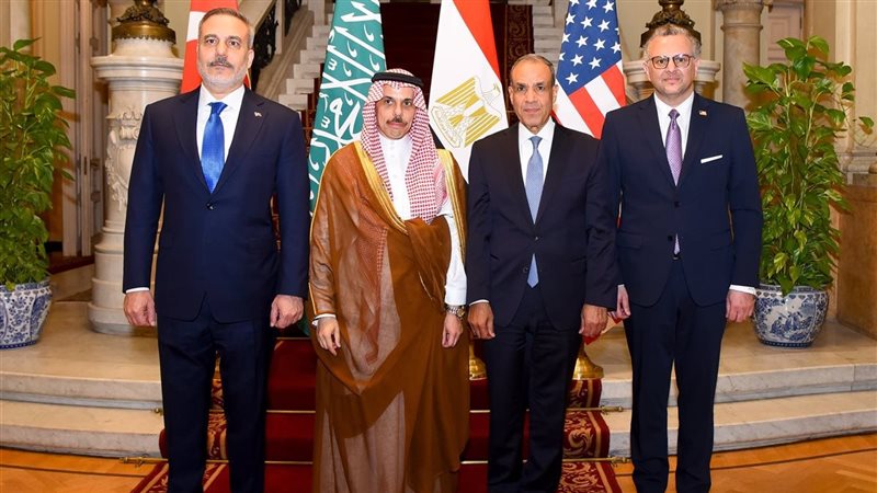 وزير الخارجية يبحث مع نظيريه السعودي والتركي وكبير مستشاري ترامب التطورات الإقليمية