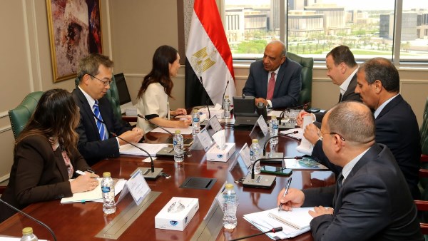 وزير الكهرباء  يبحث مع الوكالة اليابانية  “JICA” الشراكة في مجالات الطاقة المتجددة