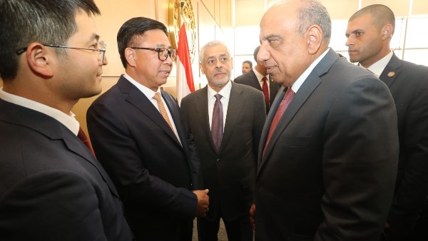 الكهرباء: إنشاء مصنع لإنتاج بطاريات التخزين بقدرة 3000 ميجاوات ساعة سنويا