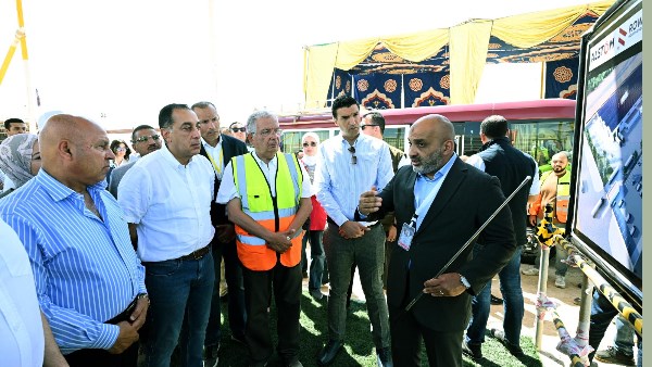 رئيس الوزراء يتفقد مجمع ألستوم الصناعي بمدينة برج العرب الجديدة