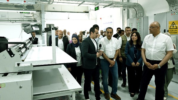 رئيس الوزراء يفتتح التوسعات الجديدة لمصنع ملابس جاهزة بالإسكندرية