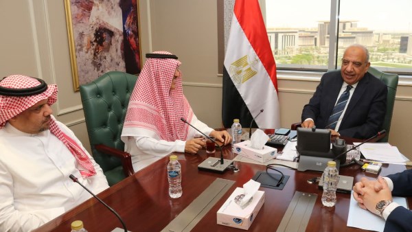 تنفيذ مشروعات طاقة رياح قدرة 2300 ميجاوات في  جبل الزيت وخليج السويس وجنوب الغردقة