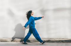 دقيقة حركة كل ساعة، هل تحمينا من مخاطر الجلوس الطويل؟