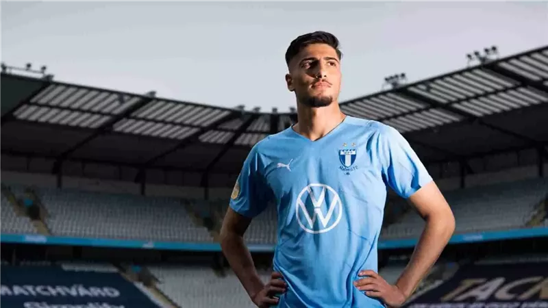 كل ما تريد معرفته عن جناح برايتون الإنجليزي السابق المرشح للانضمام إلى الأهلي