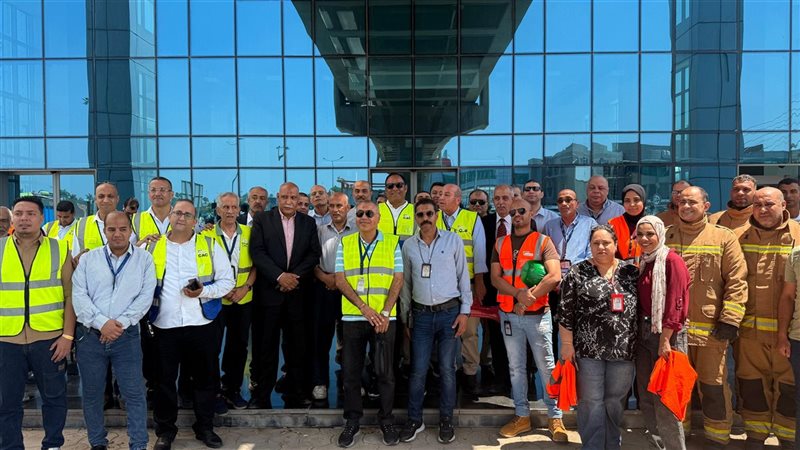مطار القاهرة ينفذ تجربة طوارئ جزئية لمحاكاة إخلاء الناقل الآلي إثر عطل فني