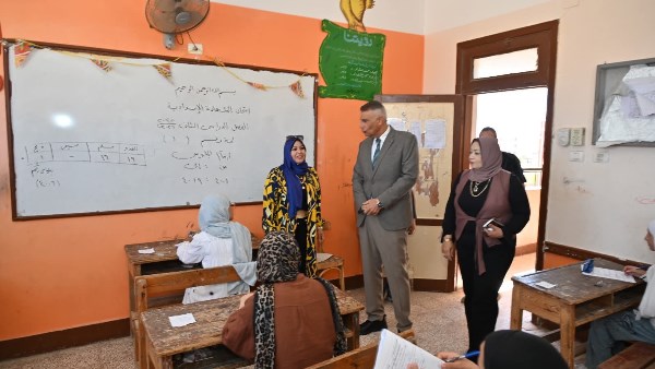 محافظ جنوب سيناء يتفقد لجان الإعدادية بطور سيناء
