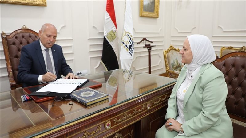 محافظ القاهرة يعتمد نتيجة الشهادة الإعدادية بنسبة نجاح 73%
