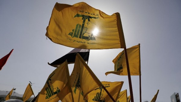 حزب الله يستهدف دبابة إسرائيلية.. ويدين استهداف الاحتلال للجيش اللبناني