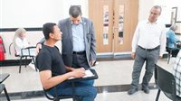 رئيس جامعة أسيوط الجديدة التكنولوجية يواصل جولاته لمتابعة امتحانات الفصل الدراسي الثاني