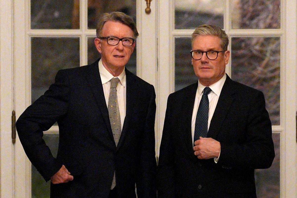 Starmer uses disappearing messages on WhatsApp, No 10 admits after Mandelson files released