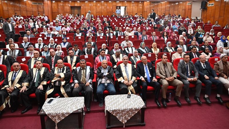 عيد العلم، جامعة الفيوم تكرم 1200 من أعضاء هيئات التدريس والمعاونين والطلاب
