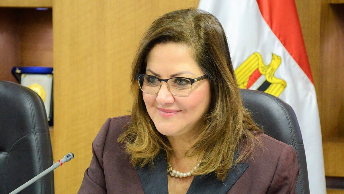 مستشارة السيسي تتحدث لـ”العربية.نت”عن اقتصاد مصر وحروب المنطقة